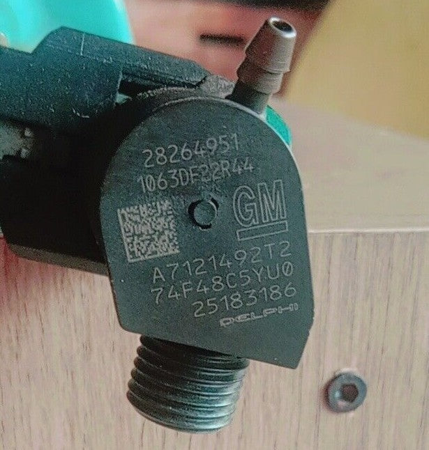Chevrolet ,VAUXHALL 2.2 DSL Z22D1 A22DM Fuel Injector 28264951 25183186 - Used Auto Part