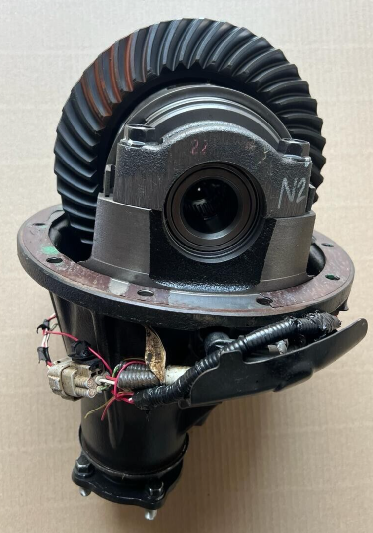 REAR DIFFERENTIAL ASSEMLY FOR TOYOTA HILUX 41110-0K820 RATIO 3.58 - Used Auto Part