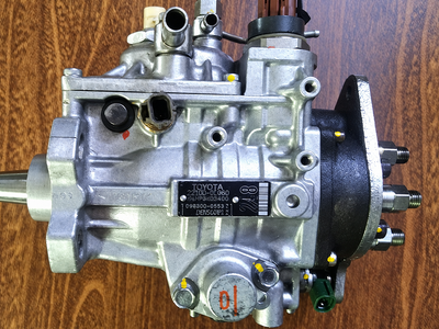 Toyota Landcruiser Amazon 1HD-FTE Einspritzpumpe 100er-Serie 22100-1C480