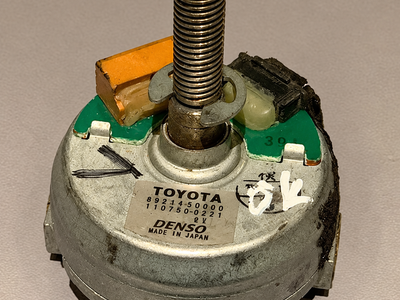 Toyota Land Cruiser 100er-Serie Amazon LX470 Lenksäulen-Verstellmotor RHD