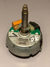 Toyota Land Cruiser 100 Series Amazon LX470 Steering Tilt Motor RHD - View 1