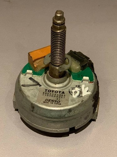 Toyota Land Cruiser 100 Series Amazon LX470 Steering Tilt Motor RHD - Used Auto Part