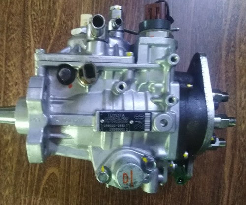 Toyota Landcruiser Amazon 1HD-FTE Fuel Injection Pump 100 Series 22100-1C480 - Used Auto Part
