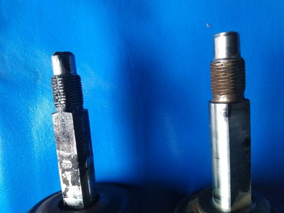 Toyota Land Cruiser 100 Series Auto Leveling Shock Absorbers Struts - Used Auto Part