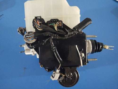 Toyota Land Cruiser 100 Series Complete ABS Brake Booster Pump 1998 To 2007 - Used Auto Part