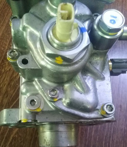 Toyota Landcruiser Amazon 1HD-FTE Fuel Injection Pump 100 Series 22100-1C170 - Used Auto Part