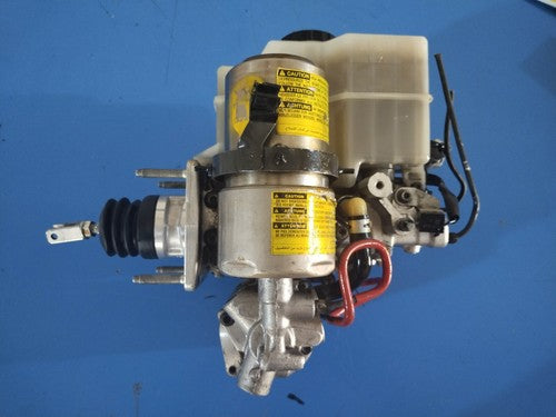 Toyota Land Cruiser 100 ABS Brake Booster Pump Complete ABS Unit 1998 TO 2003 - Used Auto Part