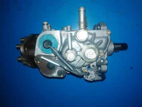 Toyota Landcruiser Amazon HDJ100 Fuel Injection Pump 22100-1C400 - Used Auto Part