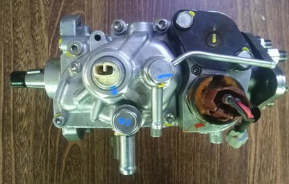 Toyota Landcruiser Amazon 1HD-FTE Fuel Injection Pump 100 Series 22100-1C480 - Used Auto Part