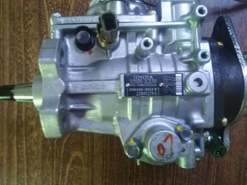 Toyota Landcruiser Amazon 1HD-FTE Fuel Injection Pump 100 Series 22100-1C170 - Used Auto Part