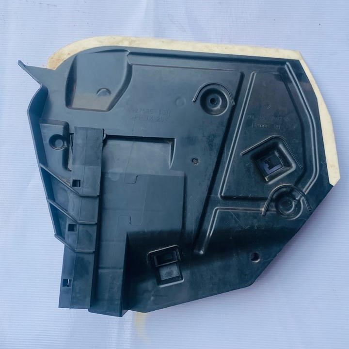 A2467320295 REAR RIGHT DOOR WATER DRAIN MERCEDES-BENZ - Used Auto Part