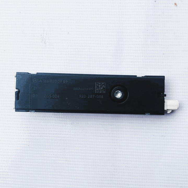 A2229056004 REAR TOP RIGHT ANTENNA AMPLIFIER MERCEDES-BENZ - Used Auto Part