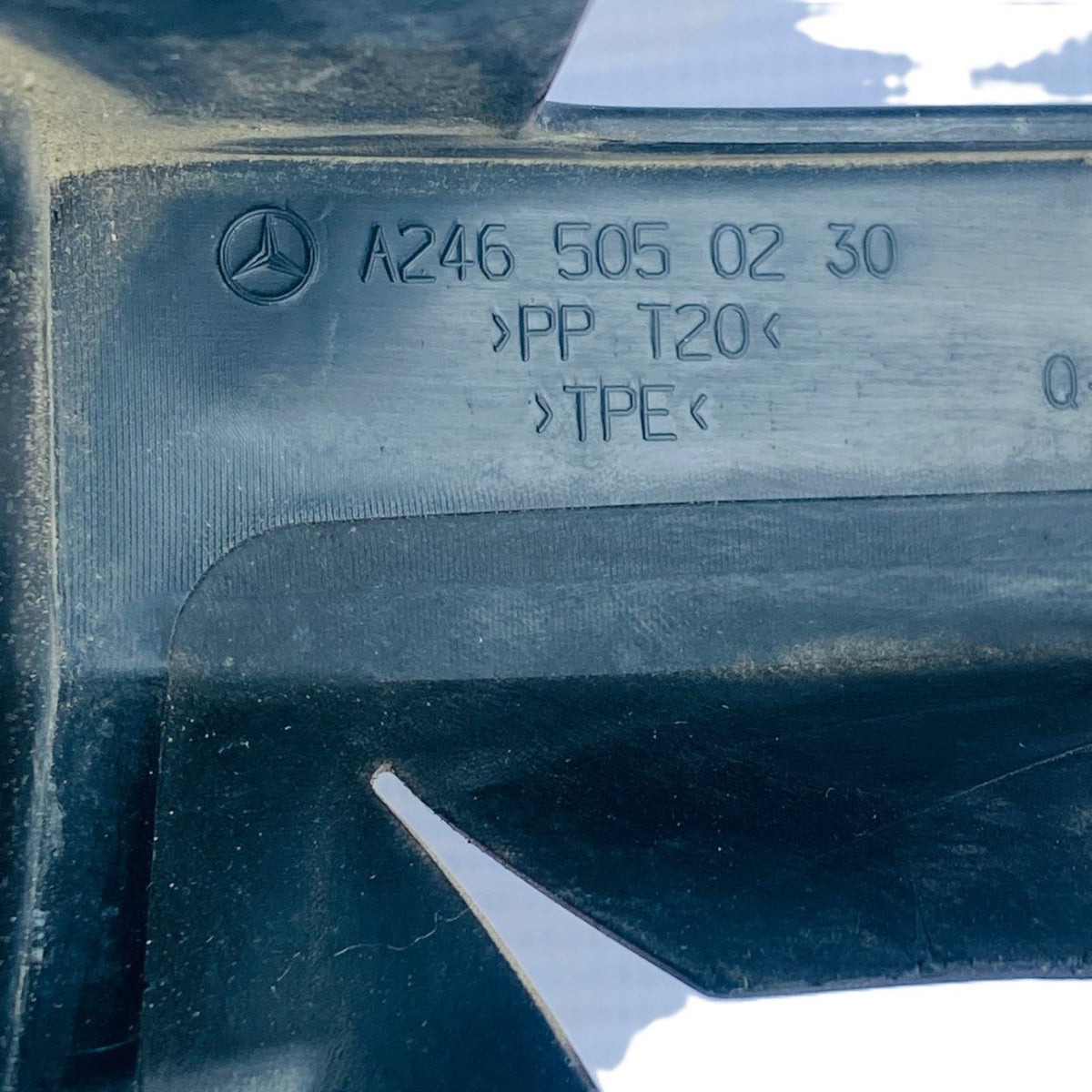A2465050230 RIGHT RADIATOR AIR DUCT MERCEDES-BENZ - Used Auto Part