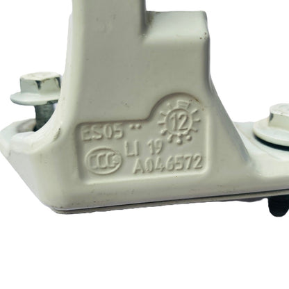 A046572 REAR PASSENGER SIDE DOOR HINGES MERCEDES-BENZ - Used Auto Part