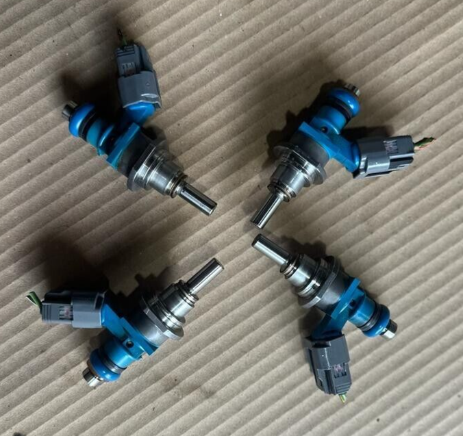 FUEL INJECTOR SET MAZDA L3VDT L3K9 MAZDA6 TURBO & CX-7 WITH CONNECTORS 05-13 X4 - Used Auto Part