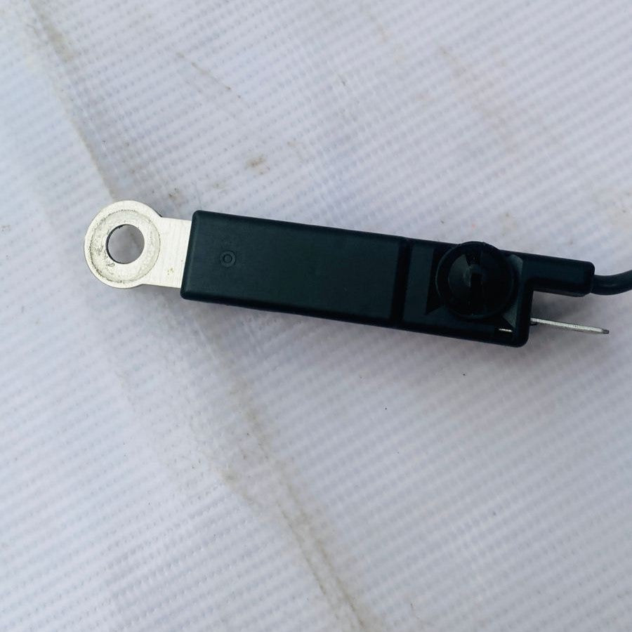 A1668201489 ANTENNA AMPLIFIER MERCEDES-BENZ - Used Auto Part