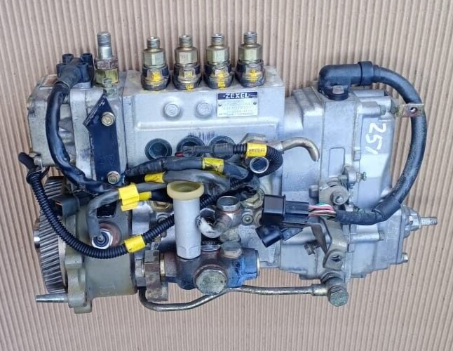 4D34 FUEL INJECTION PUMP ME015066 - Used Auto Part