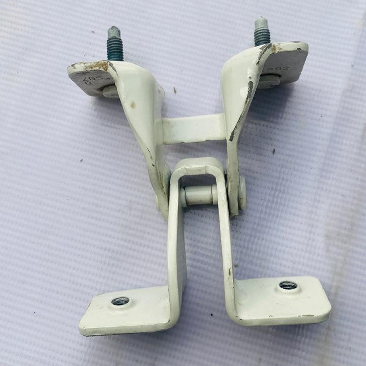 A2467400237 TRUNK LID HINGE RIGHT SIDE MERCEDES-BENZ - Used Auto Part