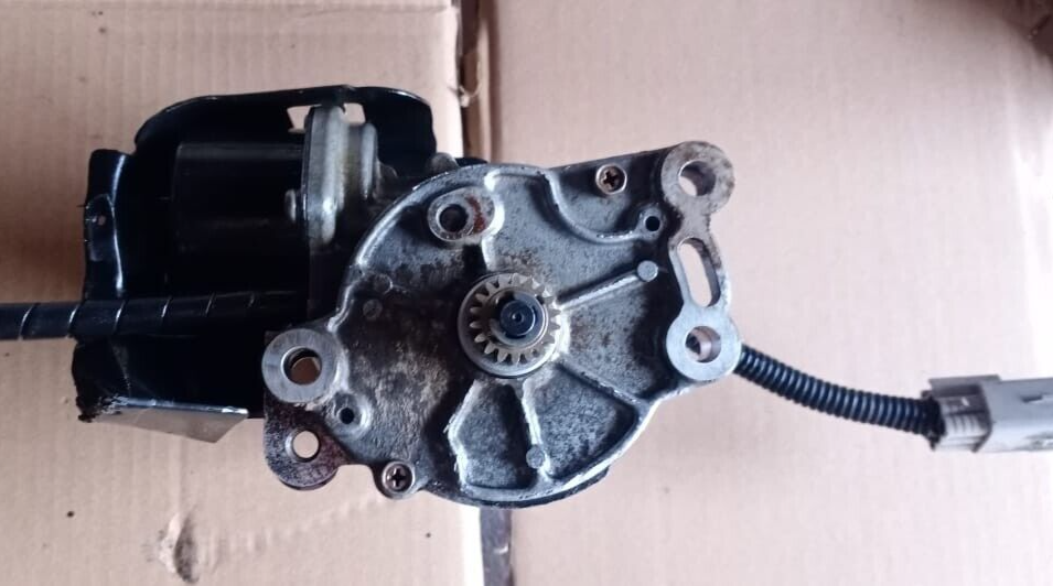 TOYOTA HILUX LANDCRUISER PRADO DIFF LOCK ACTUATOR ASSEMBLY - Used Auto Part