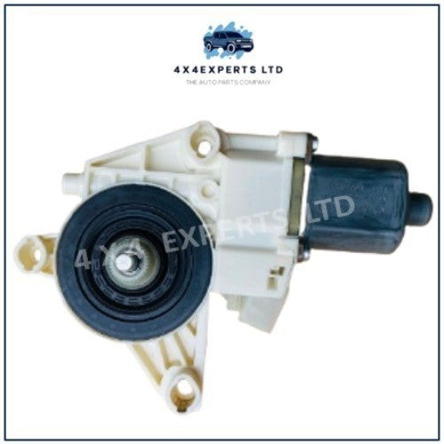 A2469065200 FRONT RIGHT DOOR GEAR MOTOR X156, GLA45, GLA250, B250 MERCEDES - Used Auto Part