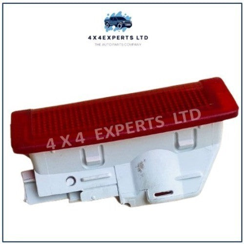 A0028201901 DOOR CARD COURTESY LIGHT LAMP M276 3.5L MERCEDES-BENZ - Used Auto Part