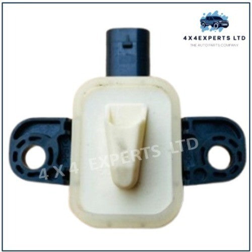 A1668210351 FRONT RIGHT CRASH IMPACT SENSOR MERCEDES-BENZ - Used Auto Part