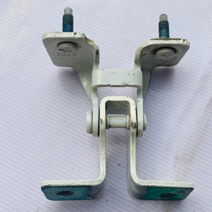 A2467400237 TRUNK LID HINGE RIGHT SIDE MERCEDES-BENZ - Used Auto Part