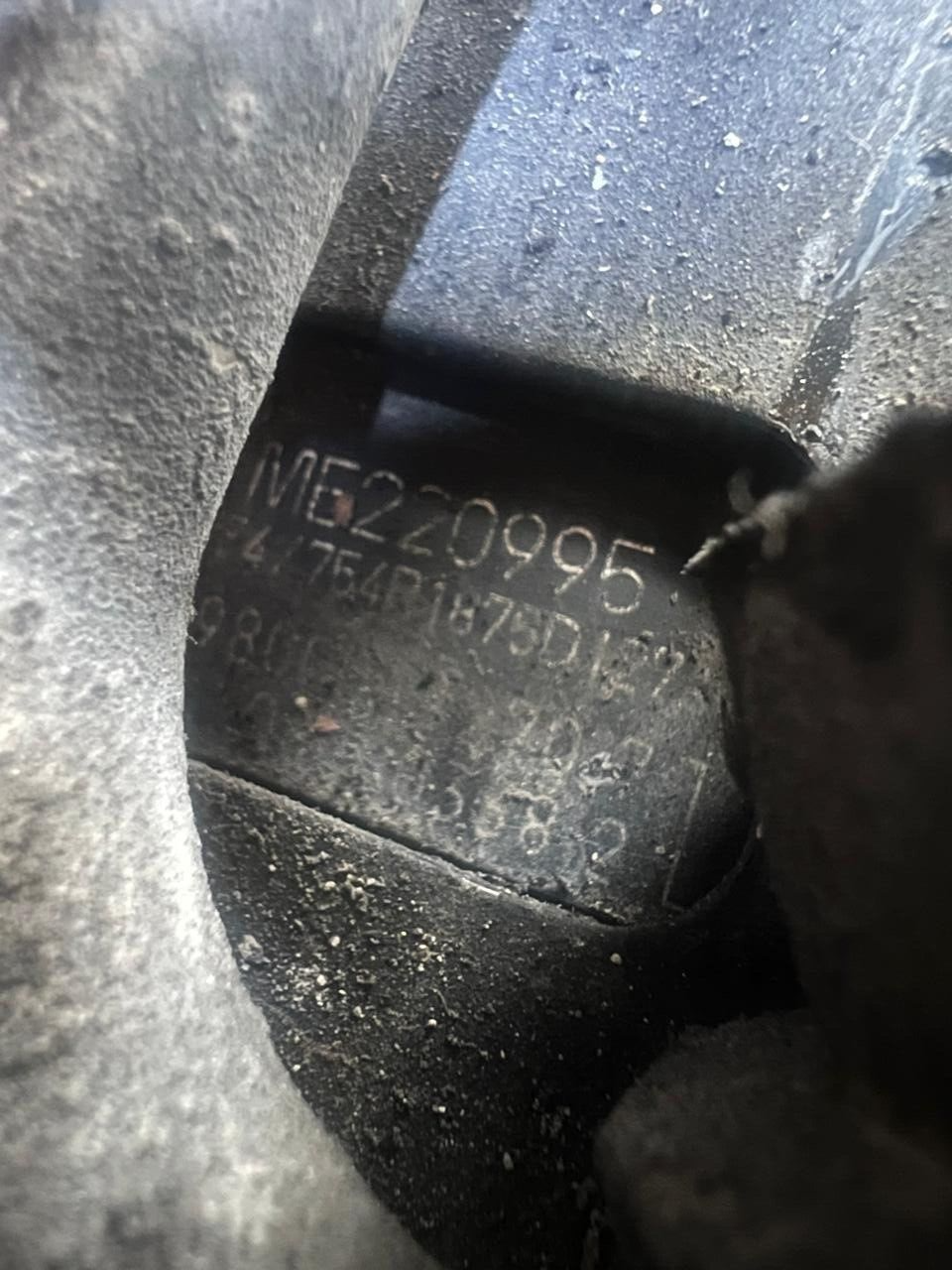 ME220995 MITSUBISHI FUSO CANTER 4M51 FUEL INJECTION PUMP ME220995 - Used Auto Part